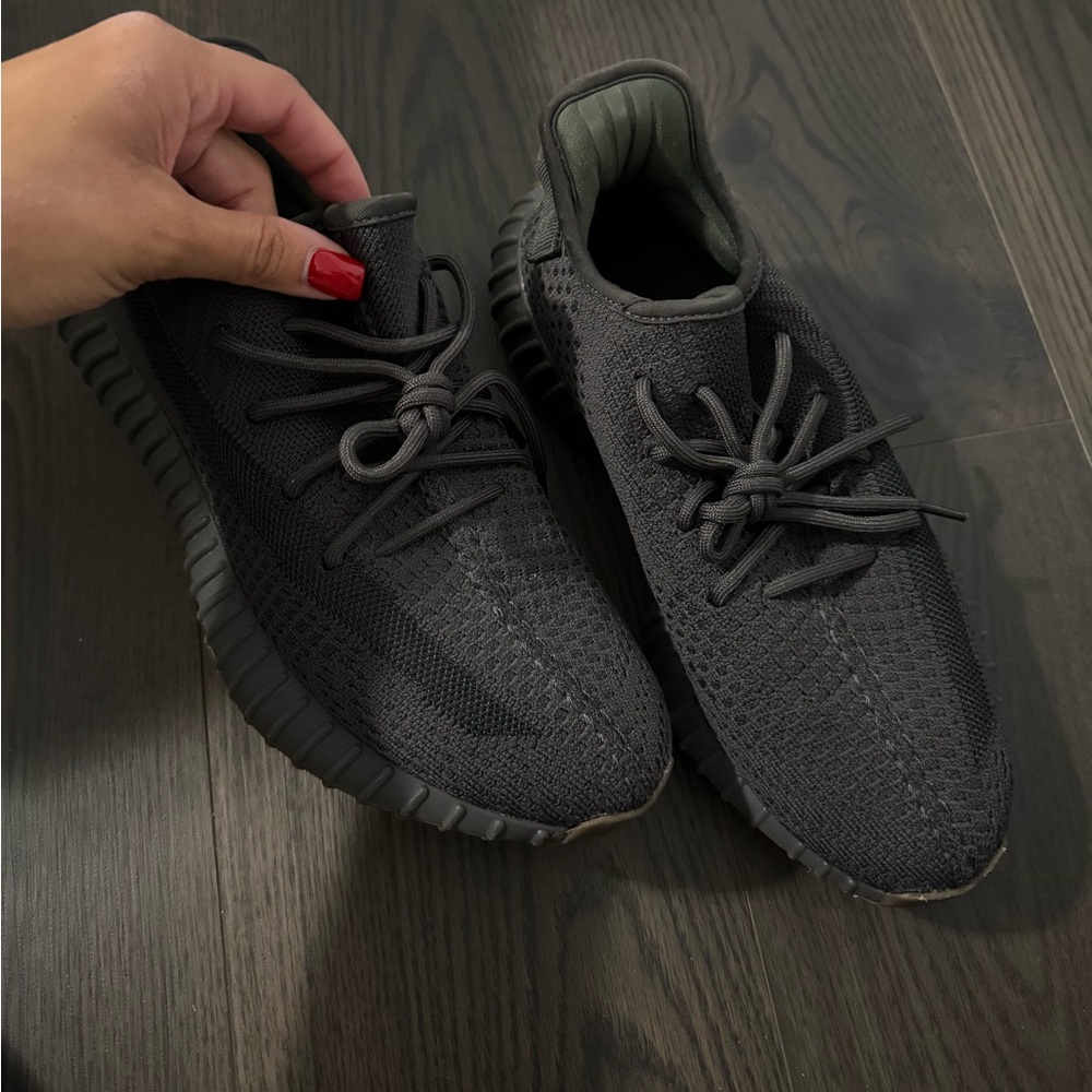Yeezy Boost 350 V2